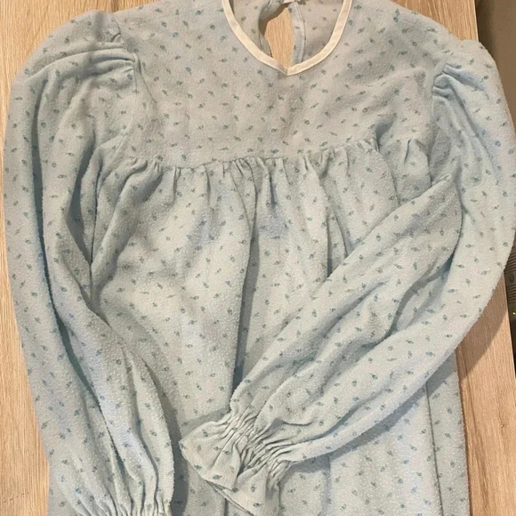 Vintage blue nighty handmade. No stain rip smells. Smoke and pet free - Picture 1 of 3